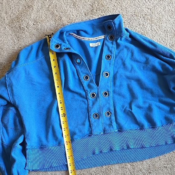 Pilcro Blue Kamrie Popover Top Size Small - Picture 10 of 10